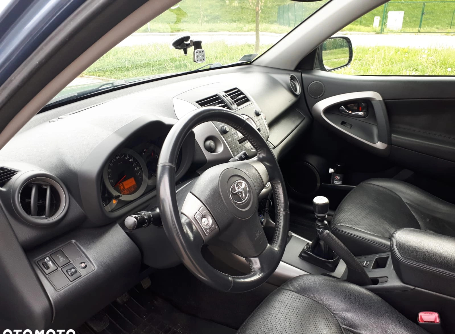 Toyota RAV4 cena 27800 przebieg: 233000, rok produkcji 2007 z Legnica małe 232